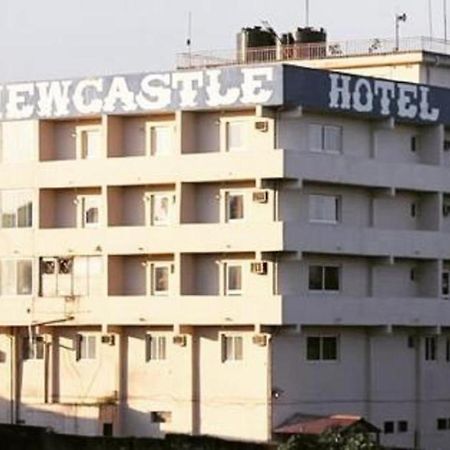 Hotel Newcastle Lagos Buitenkant foto