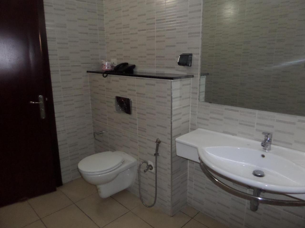 Hotel Newcastle Lagos Kamer foto